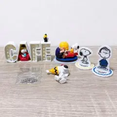 PEANUTS スヌーピー フィギュア ５個セット ランダム