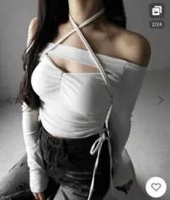 me me select クロスストラップリボンカットアウトオフショルトップス