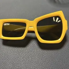イエロー スクエア サングラス