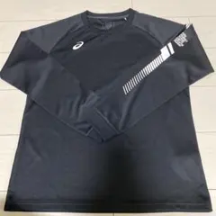 ASICS ブラック ロングスリーブシャツ