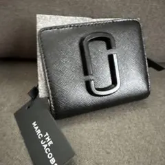 【未使用MARC JACOBS 二つ折り財布 ブラック 黒 美品