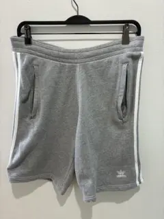adidas グレー ショートパンツ Lサイズ