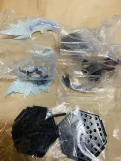 モンスターハンター スタンダードモデル ゼノジーヴァ　冰龍　フィギュア　2点のサムネイル