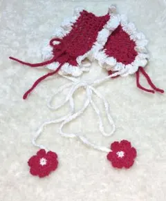 手編み　縁フリルのヘッドドレス　バブーシュカ　 赤と白 　お花