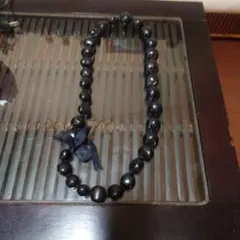 黒ビーズリボン付きフラダンスレイ