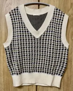 ニットベスト　GU