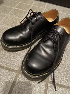 美品】Dr.Martens 3ホール 26cm UK7 - メルカリ