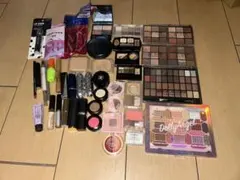 化粧品　コスメ　44点　まとめ売りのサムネイル