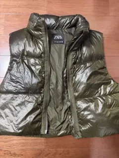 ZARA ダウンベスト カーキ Sサイズのサムネイル