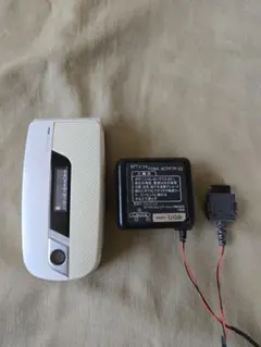 ドコモ FOMA N901iC ガラケー　充電アダプター付きのサムネイル