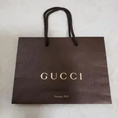 ※。.:*:・GUCCI ロゴ入りショップ袋 リボン付き※。.:*:・