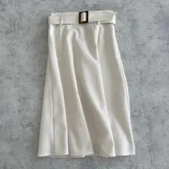 ホワイトフレアスカート ベルト付き