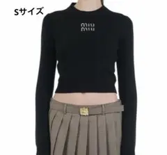 miu miu 黒 ロゴ刺繍 カシミアクロップドセーターのサムネイル