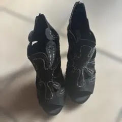 Item thumbnail for item ea9aff3d-d0bc-4aef-86a4-16584ab9615f