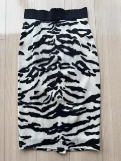 DOLCE&GABBANA シルクスカート　ゼブラ柄　36号のサムネイル