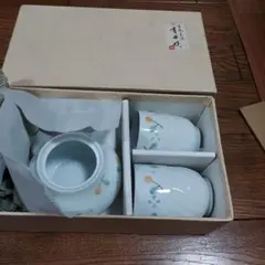 有田焼　急須とペア湯飲みのセット