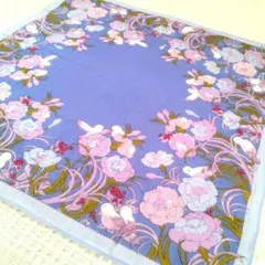 【美品】花柄大判ハンカチ 青紫色 鳥モチーフ入り