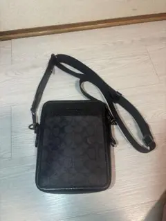 COACH ブラック ショルダーバッグ
