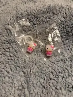 【新品未開封】サンリオ ハローキティ めじるしアクセサリー お花キティ