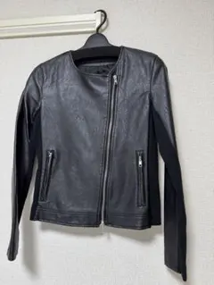 ブラックレザージャケット・ショート丈