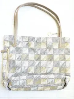 Item thumbnail for item 0436a67a-f796-4d20-8f63-e775e6134e8a