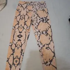 パイソン柄レギンス