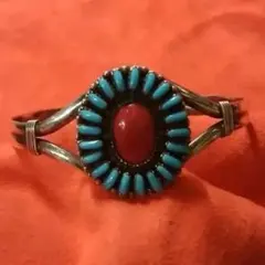 インディアンジュエリー　ズニ族　ターコイズ　珊瑚　Silver製　バングル
