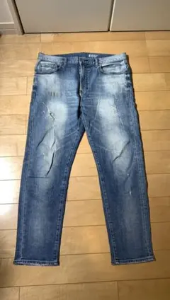 デニム ジーンズ　ユニクロ　ダメージジーンズ　32(82cm)