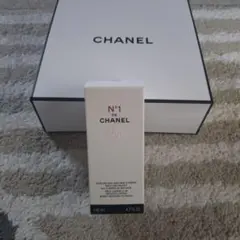 新品未使用N°1 DE CHANEL ボディ セラム イン ミスト 140mlのサムネイル