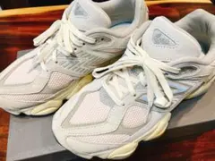 New Balance 9060 ホワイトスニーカー
