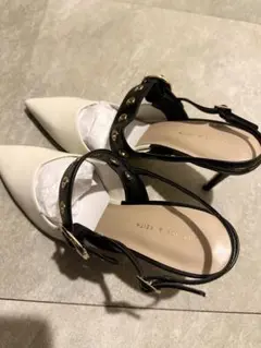 【新品未使用】CHARLES & KEITH ポインテッドトゥ ハイヒール