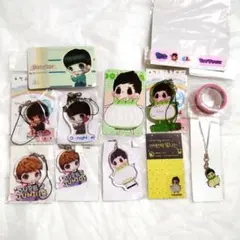 SUPER JUNIOR　ドンヘ　アクリルキーホルダー　セット 2025年最新】ドンヘ キーホルダーの人気アイテム - メルカリ