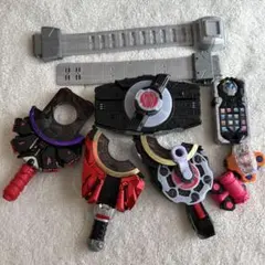 仮面ライダーギーツ　ベルト　DXデザイアドライバー　レイズバックル