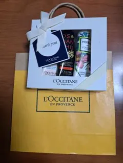 L'OCCITANE フローラルハンドトリオ 30ml x 3本　紙袋あり