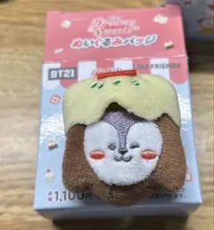 BT21のぬいぐるみバッジ ファミマDreamy Sweets mang
