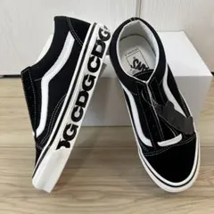 新品未使用VANS COMME des GARÇONS オールドスクール23.5