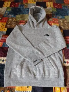 THE NORTH FACE グレー パーカー