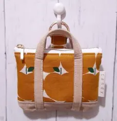カラビナ付トートバッグ型ミニポーチ　バックチャーム