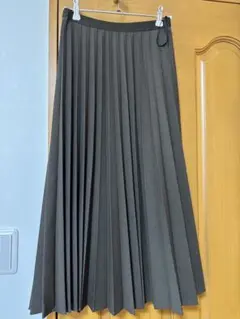 UNIQLO プリーツスカート カーキ　Sサイズ