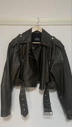 zara フェイクレザージャケット