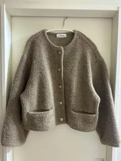 ベージュ ニットジャケット ショート丈