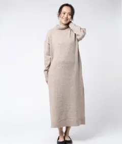 ビューティーアンドユースユナイテッドアローズ　タートルネック　ニットワンピース