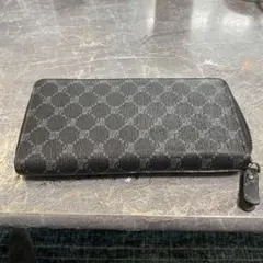 ブラック 長財布 モノグラムデザイン