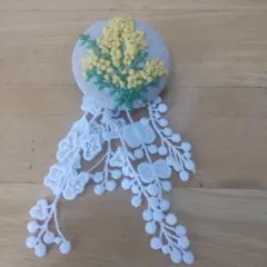 ミモザ ハンドメイドブローチ