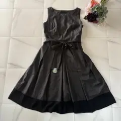 UNTITLED ノースリーブワンピース　2サイズ　M