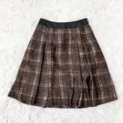 タキヒヨー　フレアスカート　ひざ丈　タック　薄手　チェック柄　バイカラー　茶　M