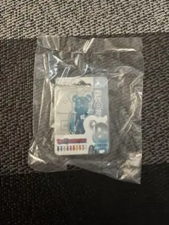 ベアブリック ガチャガチャ チャームコレクション2 クリアブルー