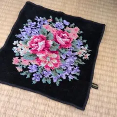 最終値下げ価格！FEILER　フェイラー系　花柄ハンカチ 黒地 ピンク 紫