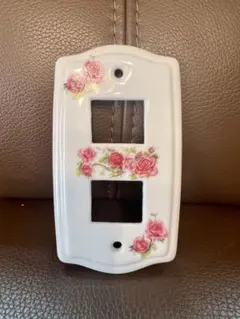 ローズ柄　スイッチカバー　2口のサムネイル