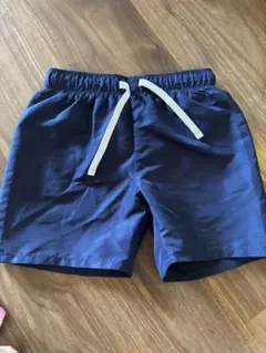 男の子　水着　サーフパンツ　H&M シンプル